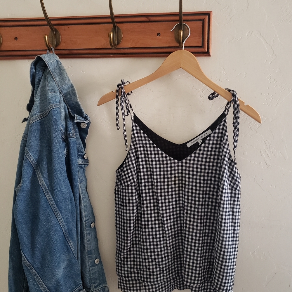 Sleeveless top